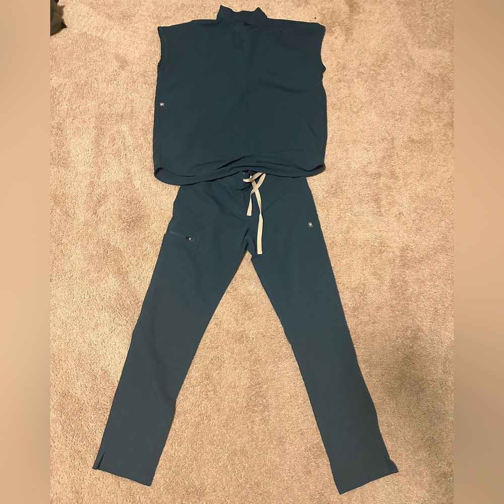 Figs Caribbean Rafaela Top and Yola Pant XS GUC